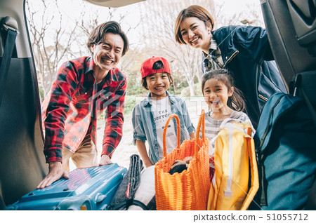 Family car camp 51055712