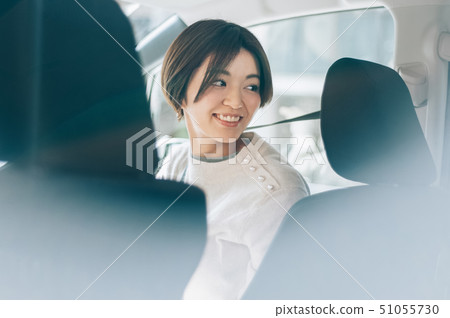 女人開車 51055730