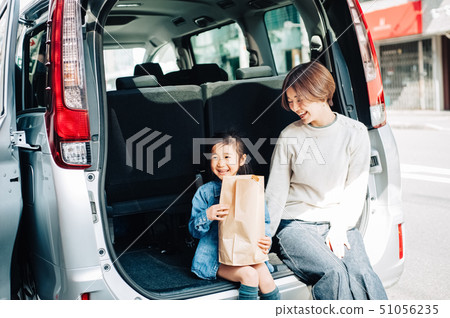 Parent and child shopping Parent and child shopping 51056235