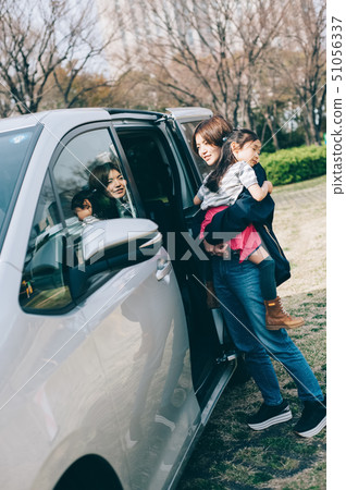 Family car drive 51056337