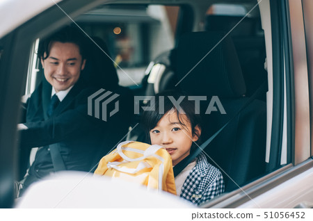 父母和孩子 父母和孩子 51056452