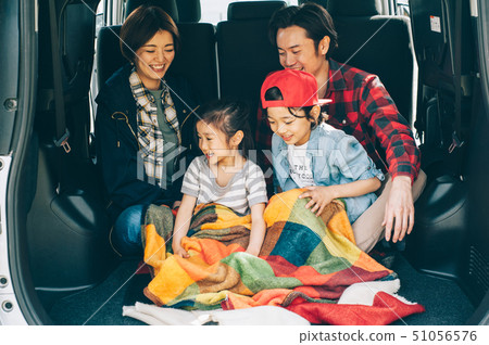 Family car camp 51056576