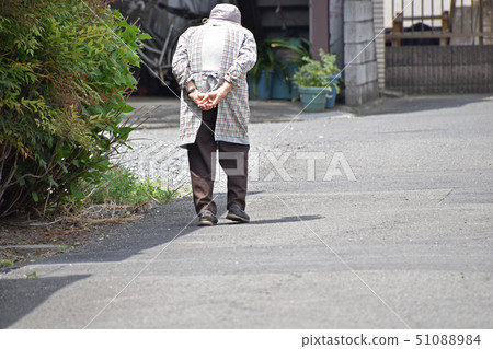 Senior to take a walk 51088984