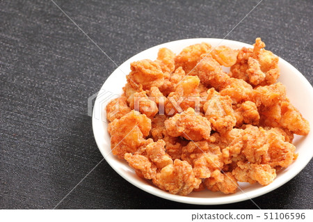 Fried cartilage (chicken knee cartilage). 51106596