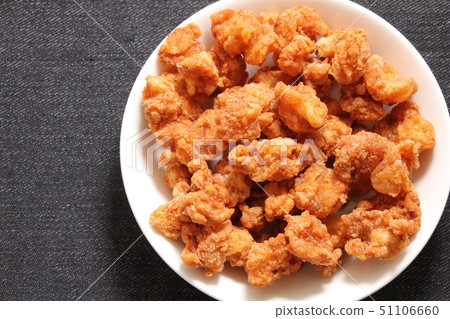 Fried cartilage (chicken knee cartilage). 51106660
