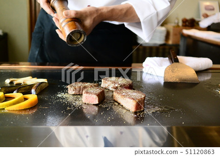 Teppanyaki 51120863