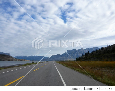 Canadian Rockies 51244068