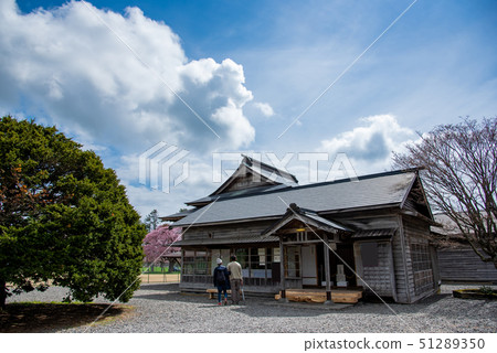 Inside the Longunkaku New Crown Ranch on the top of a row of cherry blossom trees in Shizunai, Hokkaido Inside the Longunkaku New Crown Ranch on the top of a row of cherry blossom trees in Shizunai, Hokkaido 51289350