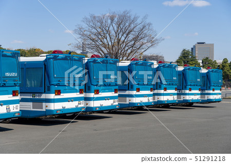 警方人員承運人 51291218