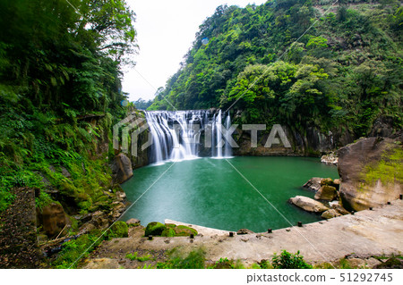 臺灣新北市平溪十分瀑布New Taipei City Waterfall, Asia, Taiwan 臺灣新北市平溪十分瀑布New Taipei City Waterfall, Asia, Taiwan 51292745