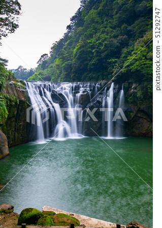 臺灣新北市平溪十分瀑布New Taipei City Waterfall, Asia, Taiwan 臺灣新北市平溪十分瀑布New Taipei City Waterfall, Asia, Taiwan 51292747