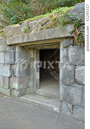 Walk around the Imperial Palace: Ishimuro Imperial Palace Higashi Gyoen 51295317