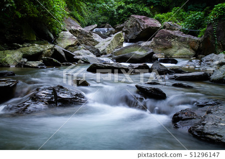 臺灣屏東涼山瀑布Asia East Pingtung Waterfall 臺灣屏東涼山瀑布Asia East Pingtung Waterfall 51296147