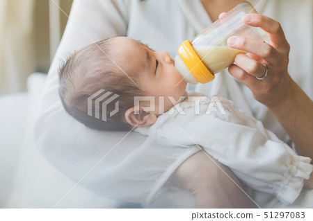 嬰兒餵養 嬰兒餵養 51297083