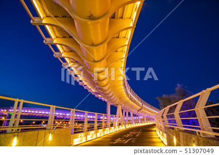 臺灣高雄左營蓮池潭自行車步道Huachitan, Kaohsiung, Taiwan, Asia 51307049