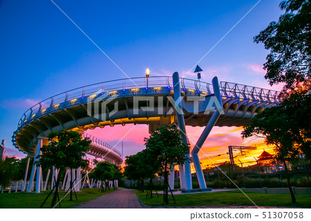 臺灣高雄左營蓮池潭自行車步道Huachitan, Kaohsiung, Taiwan, Asia 51307058