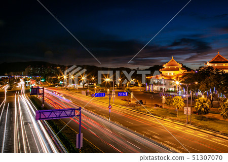臺灣高雄左營蓮池潭自行車步道Huachitan, Kaohsiung, Taiwan, Asia 臺灣高雄左營蓮池潭自行車步道Huachitan, Kaohsiung, Taiwan, Asia 51307070