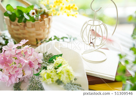 Little bird's table photo 51309546