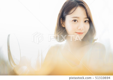 Women beauty 51310694