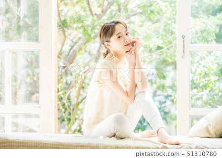 Women beauty Women beauty 51310780