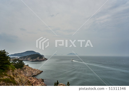 Walking the mountain path of Gogunsan-gun, Gunsan in late spring 2019 Walking the mountain path of Gogunsan-gun, Gunsan in late spring 2019 51311346