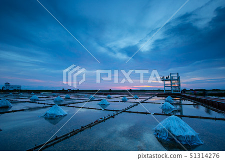 臺灣臺南井仔腳瓦盤鹽田Tainan salt pan, Asia, Taiwan 臺灣臺南井仔腳瓦盤鹽田Tainan salt pan, Asia, Taiwan 51314276