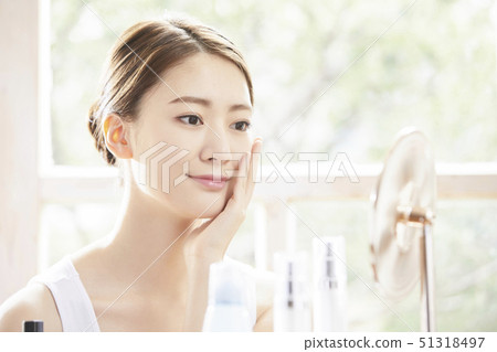 Women beauty 51318497