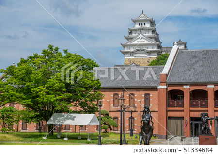 Fresh green Himeji Castle and Himeji Art Museum 51334684