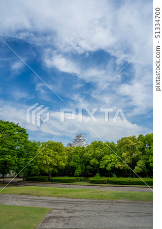 A fresh green Himeji castle A fresh green Himeji castle 51334700