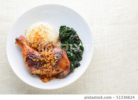Chicken drumstick marinated with spicy chilli Chicken drumstick marinated with spicy chilli 51336624