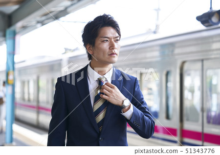 Young men Station home shooting cooperation "Keio Electric Railway Co., Ltd." Young men Station home shooting cooperation "Keio Electric Railway Co., Ltd." 51343776