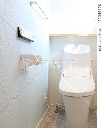 新建的住宅廁所形象 新建的住宅廁所形象 51344208