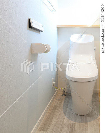 新建的住宅廁所形象 新建的住宅廁所形象 51344209