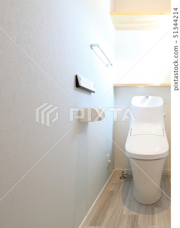 新建的住宅廁所形象 新建的住宅廁所形象 51344214