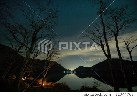 赤城營地的星空，從赤城大沼的岸邊 51344705