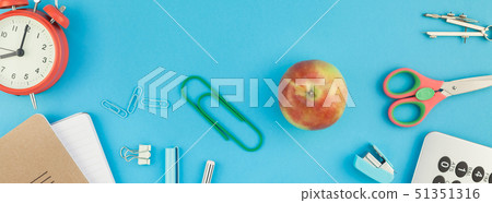 Long wide banner back to school concept 51351316
