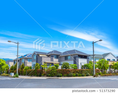 沒有電線桿的住宅區 沒有電線桿的住宅區 51373290
