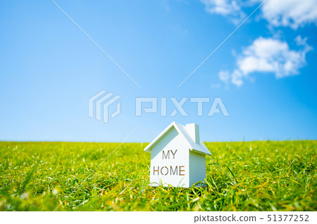 Image of housing 51377252