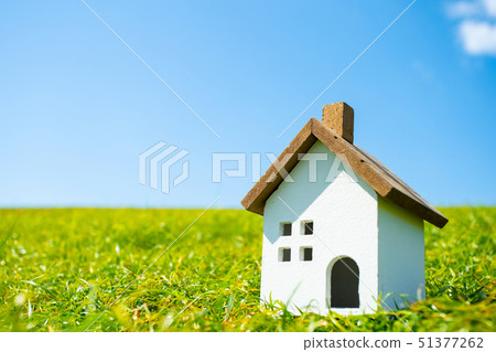 Image of housing 51377262