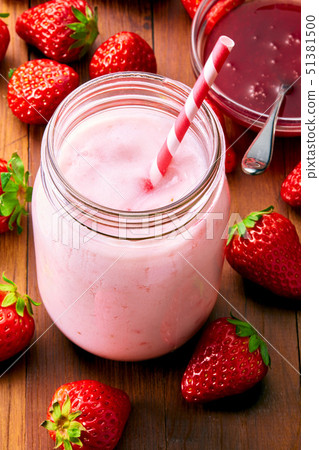 Strawberry milk image 51381500