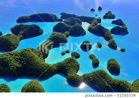 七十島和岩島(帕勞共和國)的鳥瞰圖 七十島和岩島(帕勞共和國)的鳥瞰圖 51595554