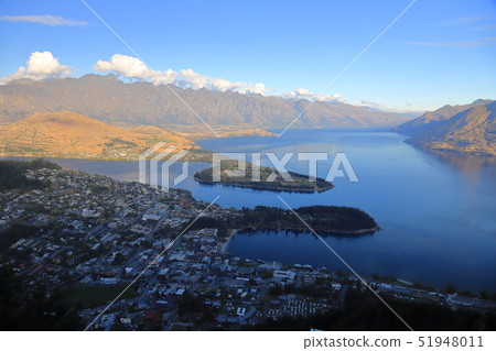 Queenstown, New Zealand Queenstown, New Zealand 51948011