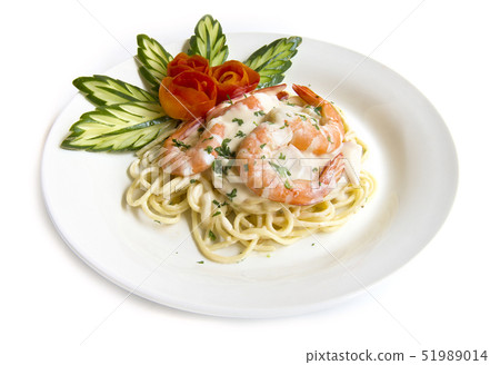 Spaghetti carbonara cream sauce with shrimp Spaghetti carbonara cream sauce with shrimp 51989014