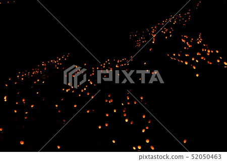 在Shioe Oku的溫泉公園的竹光 在Shioe Oku的溫泉公園的竹光 52050463