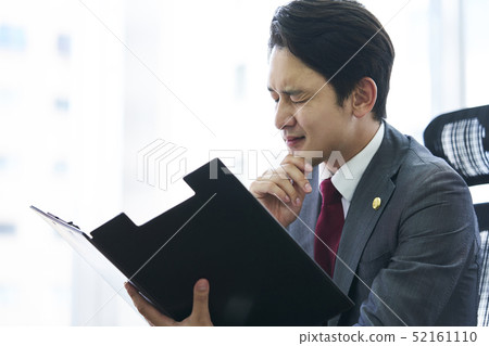 Male lawyer 52161110