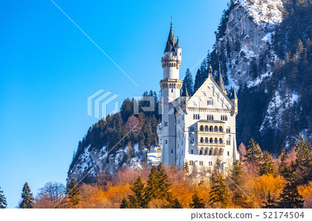 Beautiful view of world-famous Neuschwanstein Castle, the nineteenth-century Romanesque Revival 52174504