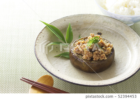 Eggplant with miso sauce 24 52394453