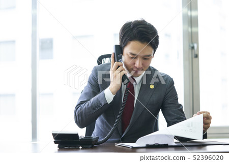 Male lawyer 52396020