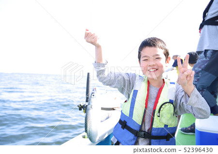 小學生釣魚 小學生釣魚 52396430