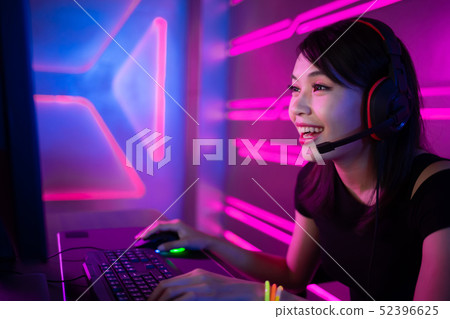cyber sport gamer playing game cyber sport gamer playing game 52396625
